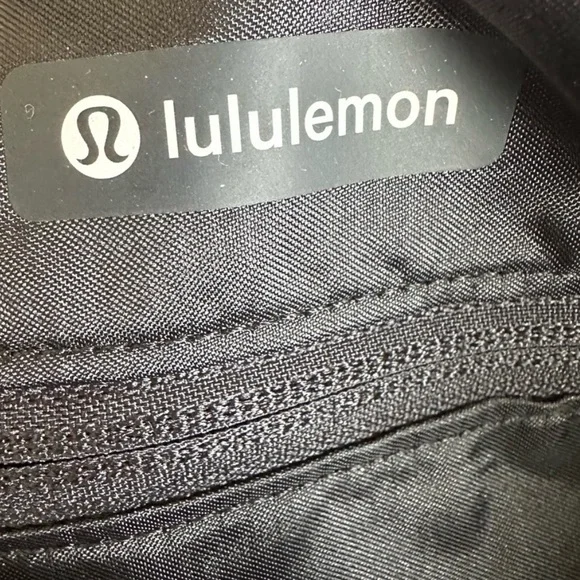 Lululemon Quilted Tote Bag - Picture 9 of 11